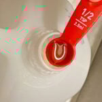 Best Fertilizer for Monstera Deliciosa + 5 Top Tips for Use measuring-fertilizer