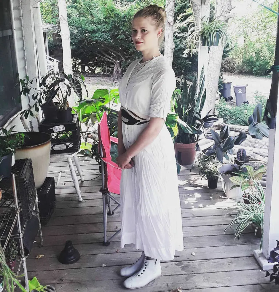 emily-gall-houseplant-hoarder